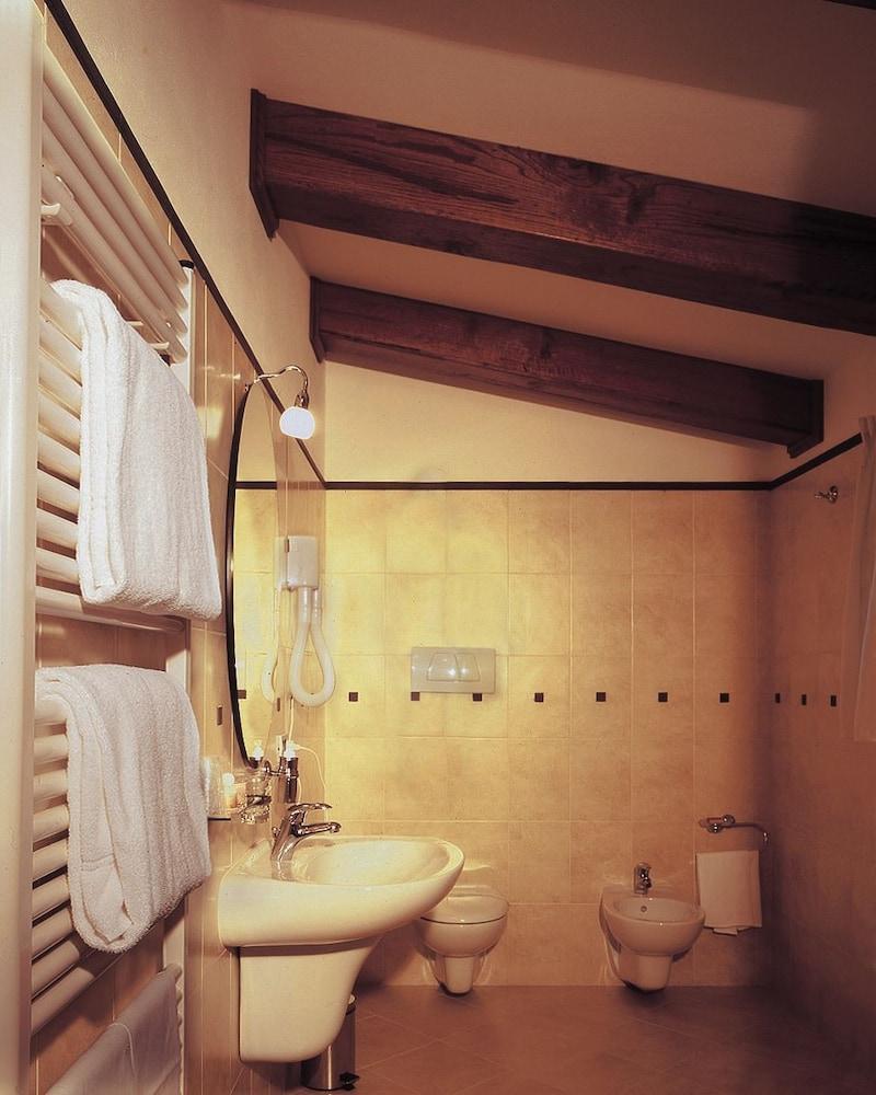 Hotel Rutiliano ピエンツァ エクステリア 写真