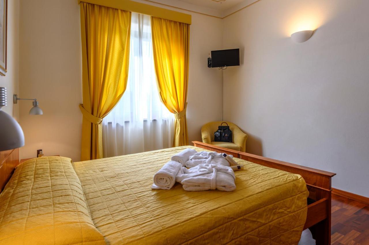 Hotel Rutiliano ピエンツァ エクステリア 写真