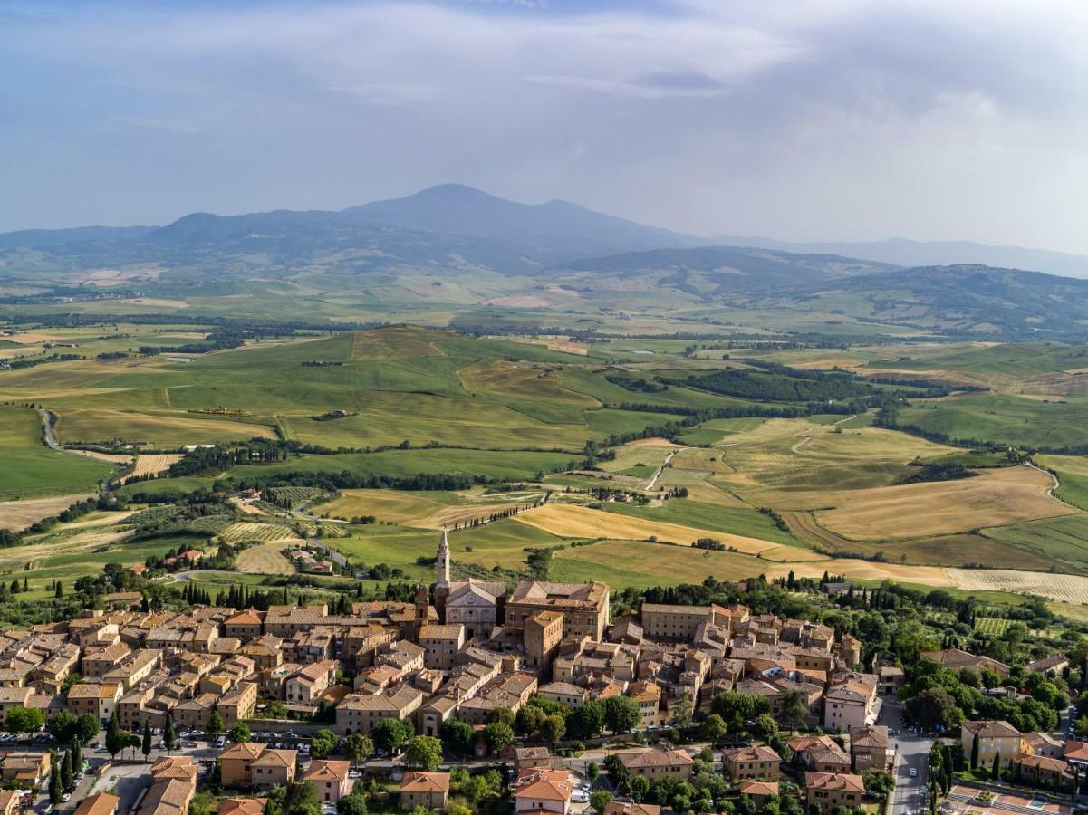 Hotel Rutiliano ピエンツァ エクステリア 写真